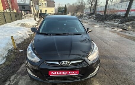 Hyundai Solaris II рестайлинг, 2014 год, 720 000 рублей, 1 фотография