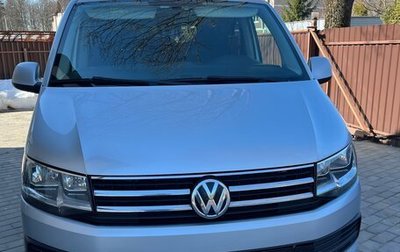 Volkswagen Caravelle T6 рестайлинг, 2018 год, 3 300 000 рублей, 1 фотография