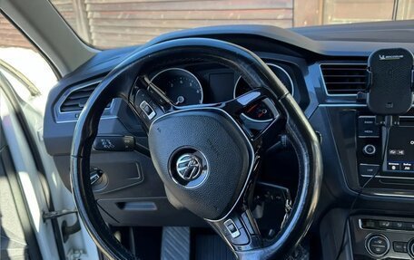 Volkswagen Tiguan II, 2018 год, 1 950 000 рублей, 7 фотография