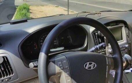 Hyundai Grand Starex Grand Starex I рестайлинг 2, 2008 год, 1 350 000 рублей, 4 фотография