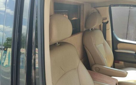 Hyundai Grand Starex Grand Starex I рестайлинг 2, 2008 год, 1 350 000 рублей, 10 фотография