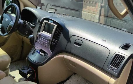 Hyundai Grand Starex Grand Starex I рестайлинг 2, 2008 год, 1 350 000 рублей, 29 фотография