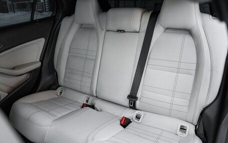 Mercedes-Benz GLA, 2015 год, 1 750 000 рублей, 12 фотография