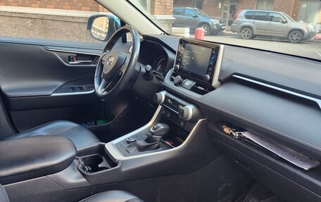 Toyota RAV4, 2021 год, 3 500 000 рублей, 6 фотография