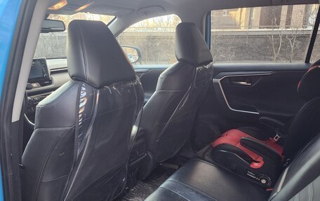 Toyota RAV4, 2021 год, 3 500 000 рублей, 8 фотография