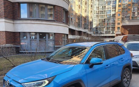 Toyota RAV4, 2021 год, 3 500 000 рублей, 3 фотография