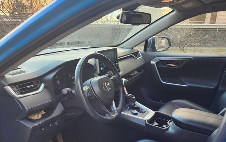 Toyota RAV4, 2021 год, 3 500 000 рублей, 9 фотография