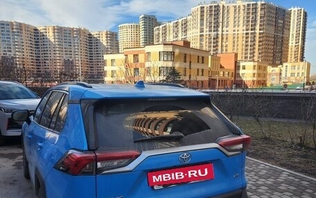 Toyota RAV4, 2021 год, 3 500 000 рублей, 5 фотография