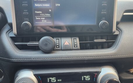 Toyota RAV4, 2021 год, 3 500 000 рублей, 14 фотография