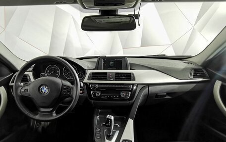 BMW 3 серия, 2017 год, 1 715 000 рублей, 11 фотография