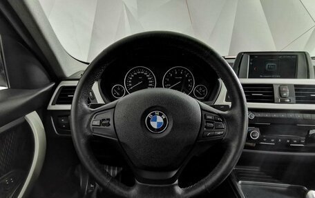 BMW 3 серия, 2017 год, 1 715 000 рублей, 15 фотография