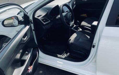 Hyundai Solaris II рестайлинг, 2017 год, 870 000 рублей, 9 фотография