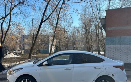 Hyundai Solaris II рестайлинг, 2019 год, 650 000 рублей, 4 фотография
