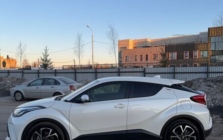 Toyota C-HR I рестайлинг, 2021 год, 2 350 000 рублей, 3 фотография