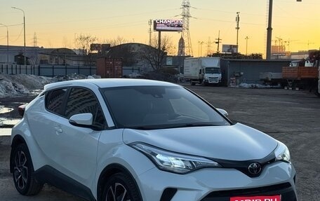 Toyota C-HR I рестайлинг, 2021 год, 2 350 000 рублей, 6 фотография