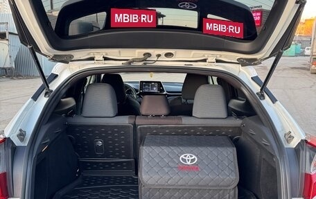 Toyota C-HR I рестайлинг, 2021 год, 2 350 000 рублей, 7 фотография