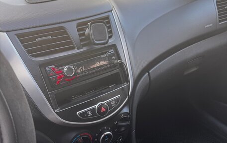 Hyundai Solaris II рестайлинг, 2011 год, 670 000 рублей, 7 фотография