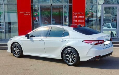 Toyota Camry, 2022 год, 3 649 000 рублей, 7 фотография