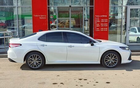 Toyota Camry, 2022 год, 3 649 000 рублей, 4 фотография