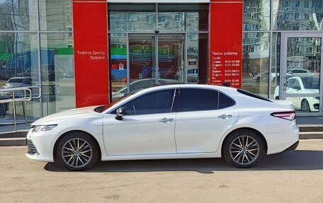 Toyota Camry, 2022 год, 3 649 000 рублей, 8 фотография