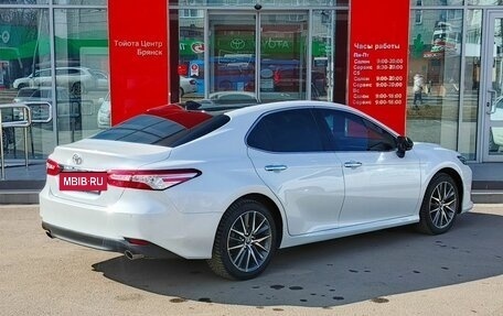 Toyota Camry, 2022 год, 3 649 000 рублей, 5 фотография