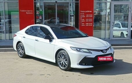 Toyota Camry, 2022 год, 3 649 000 рублей, 3 фотография