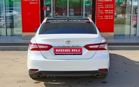 Toyota Camry, 2022 год, 3 649 000 рублей, 6 фотография