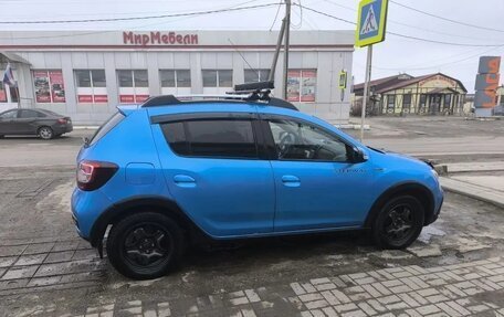 Renault Sandero II рестайлинг, 2019 год, 930 000 рублей, 1 фотография