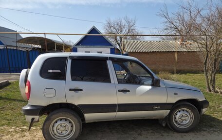 Chevrolet Niva I рестайлинг, 2003 год, 300 000 рублей, 3 фотография