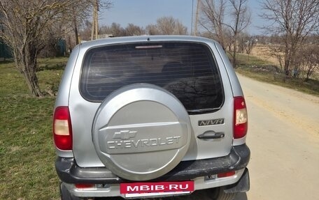 Chevrolet Niva I рестайлинг, 2003 год, 300 000 рублей, 2 фотография