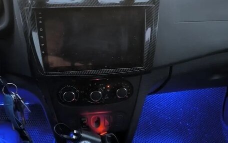 Renault Sandero II рестайлинг, 2019 год, 930 000 рублей, 9 фотография