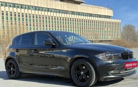 BMW 1 серия, 2010 год, 850 000 рублей, 2 фотография