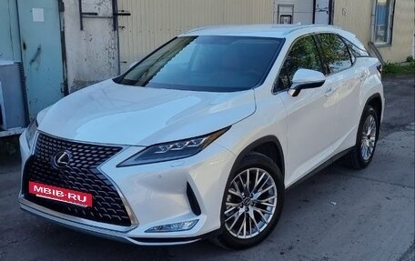 Lexus RX IV рестайлинг, 2021 год, 6 000 000 рублей, 2 фотография