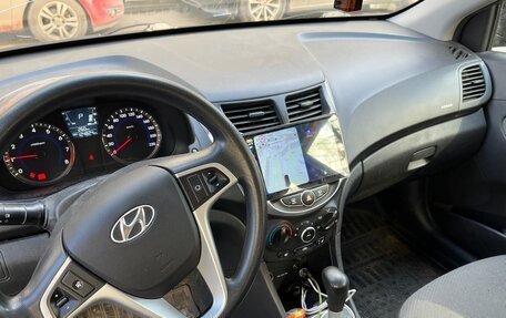 Hyundai Solaris II рестайлинг, 2014 год, 850 000 рублей, 7 фотография