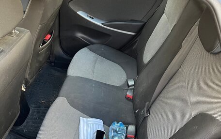 Hyundai Solaris II рестайлинг, 2014 год, 850 000 рублей, 13 фотография