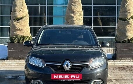 Renault Logan II, 2015 год, 520 000 рублей, 2 фотография