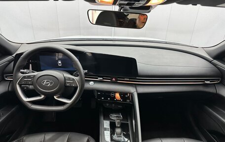 Hyundai Elantra, 2023 год, 1 585 000 рублей, 12 фотография