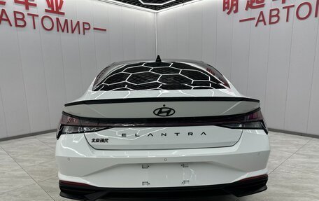 Hyundai Elantra, 2023 год, 1 585 000 рублей, 6 фотография