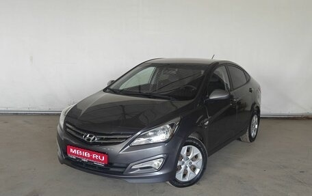 Hyundai Solaris II рестайлинг, 2015 год, 1 135 000 рублей, 1 фотография