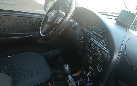 Chevrolet Niva I рестайлинг, 2018 год, 985 000 рублей, 4 фотография