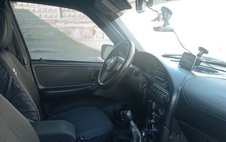 Chevrolet Niva I рестайлинг, 2018 год, 985 000 рублей, 3 фотография