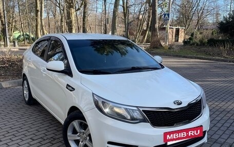 KIA Rio III рестайлинг, 2015 год, 900 000 рублей, 2 фотография