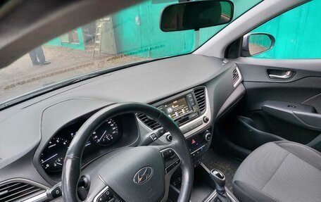 Hyundai Solaris II рестайлинг, 2018 год, 1 450 000 рублей, 10 фотография
