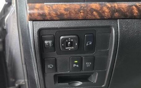 Toyota Land Cruiser 200, 2010 год, 3 290 000 рублей, 12 фотография