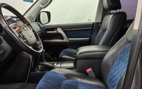 Toyota Land Cruiser 200, 2010 год, 3 290 000 рублей, 9 фотография