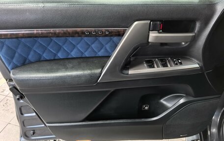 Toyota Land Cruiser 200, 2010 год, 3 290 000 рублей, 8 фотография