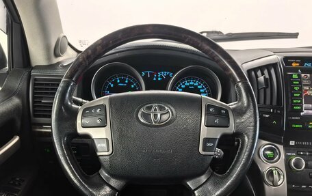 Toyota Land Cruiser 200, 2010 год, 3 290 000 рублей, 15 фотография