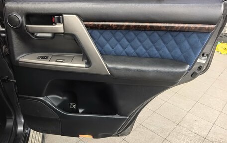 Toyota Land Cruiser 200, 2010 год, 3 290 000 рублей, 24 фотография