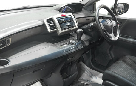 Honda Freed I, 2011 год, 899 000 рублей, 15 фотография