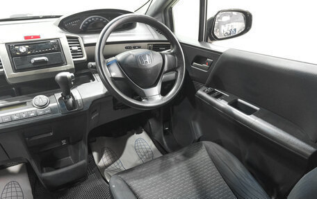 Honda Freed I, 2011 год, 899 000 рублей, 18 фотография